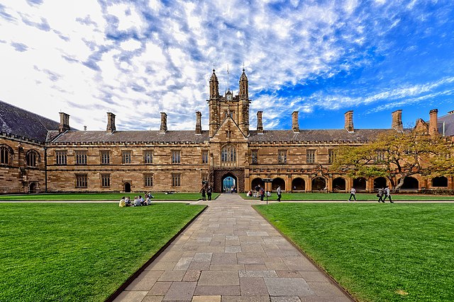 University of Sydney Honours Scholarship in Photonics, Australia 2022/2023