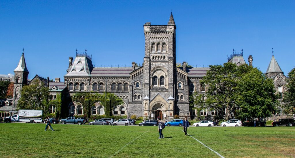 University of Toronto, The Lester B. Pearson International Students Scholarship 2024, Canada