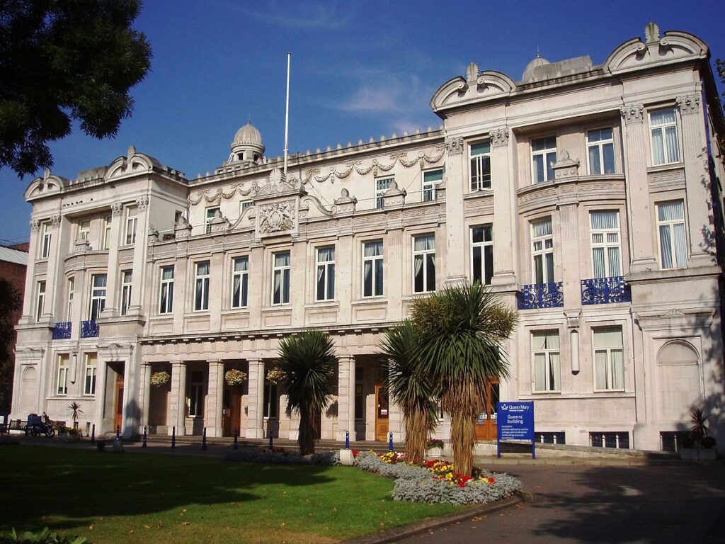 Queen Mary University of London Herchel Smith Awards 2024, UK