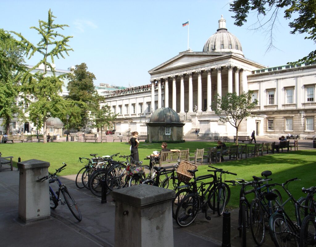 University London Global Undergraduate Scholarship 2024, UK