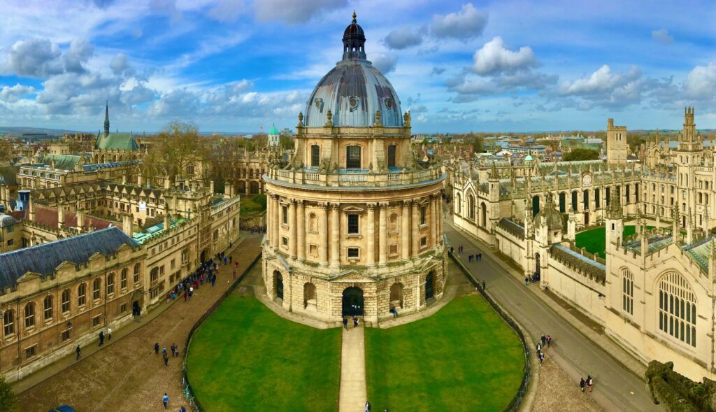 University of Oxford Weidenfeld – Hoffman Scholarships 2025/2026, United Kingdom